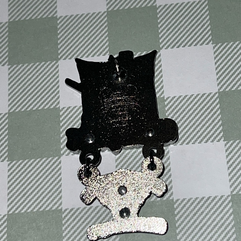 Disney Pirates of the Caribbean Black Pearl Ship Pin - Picture 4 of 5